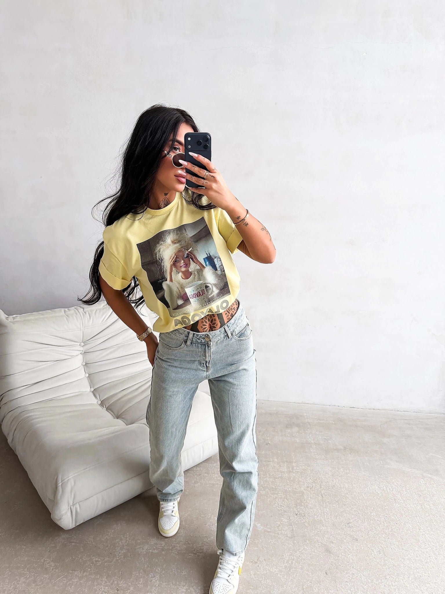 O la voga Damen T-shirt 'Earned' - Valentin Boutique & Design